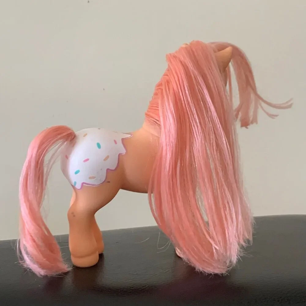 Playmates 2007 Strawberry Shortcake SUGAR SWEET PONIES Apricot’s Pony